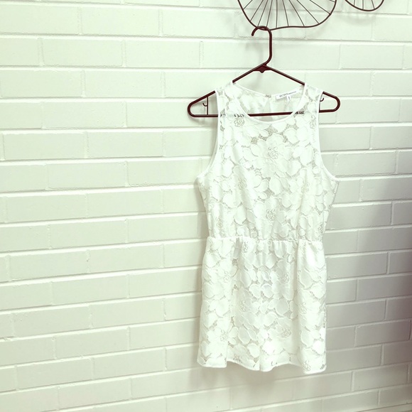 BCBGeneration Other - BCBGeneration White lace romper